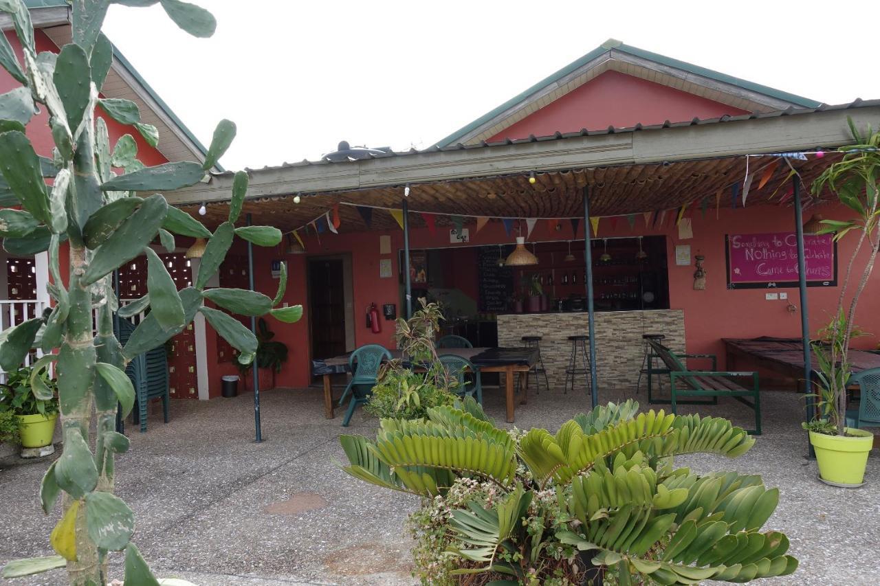 Cheers Guesthouse Botianaw Exterior foto